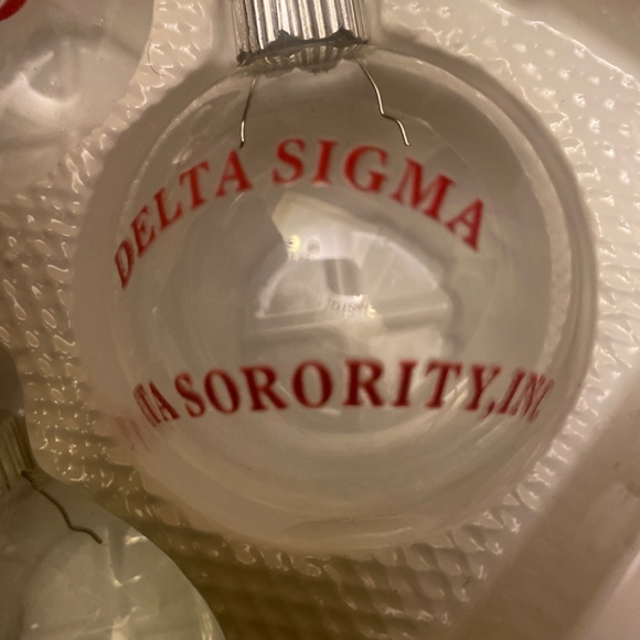Delta Sigma Theta Sorority,Inc. Christmas ornaments 6 pack - Picture 3 of 7